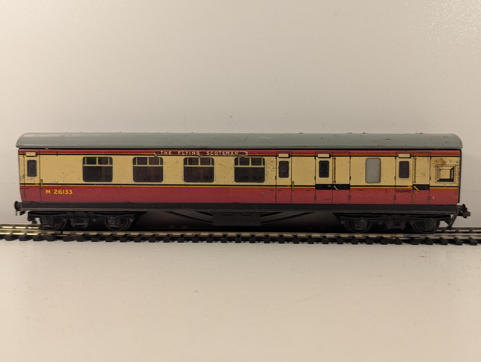 Hornby Dublo OO Gauge BR Crimson & Cream Brake Third Corridor Coach