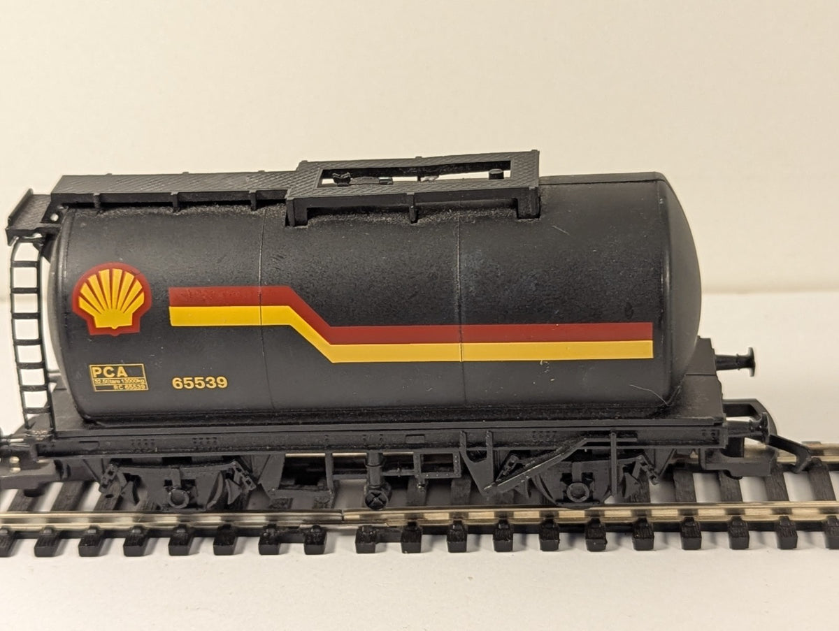 Hornby R6371 OO Gauge PCA Shell Petrol Tank Wagon