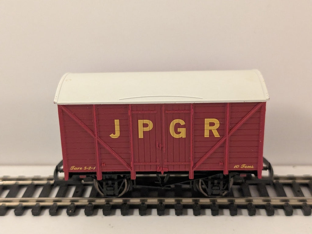 Hornby JPGR 10T Vent Van