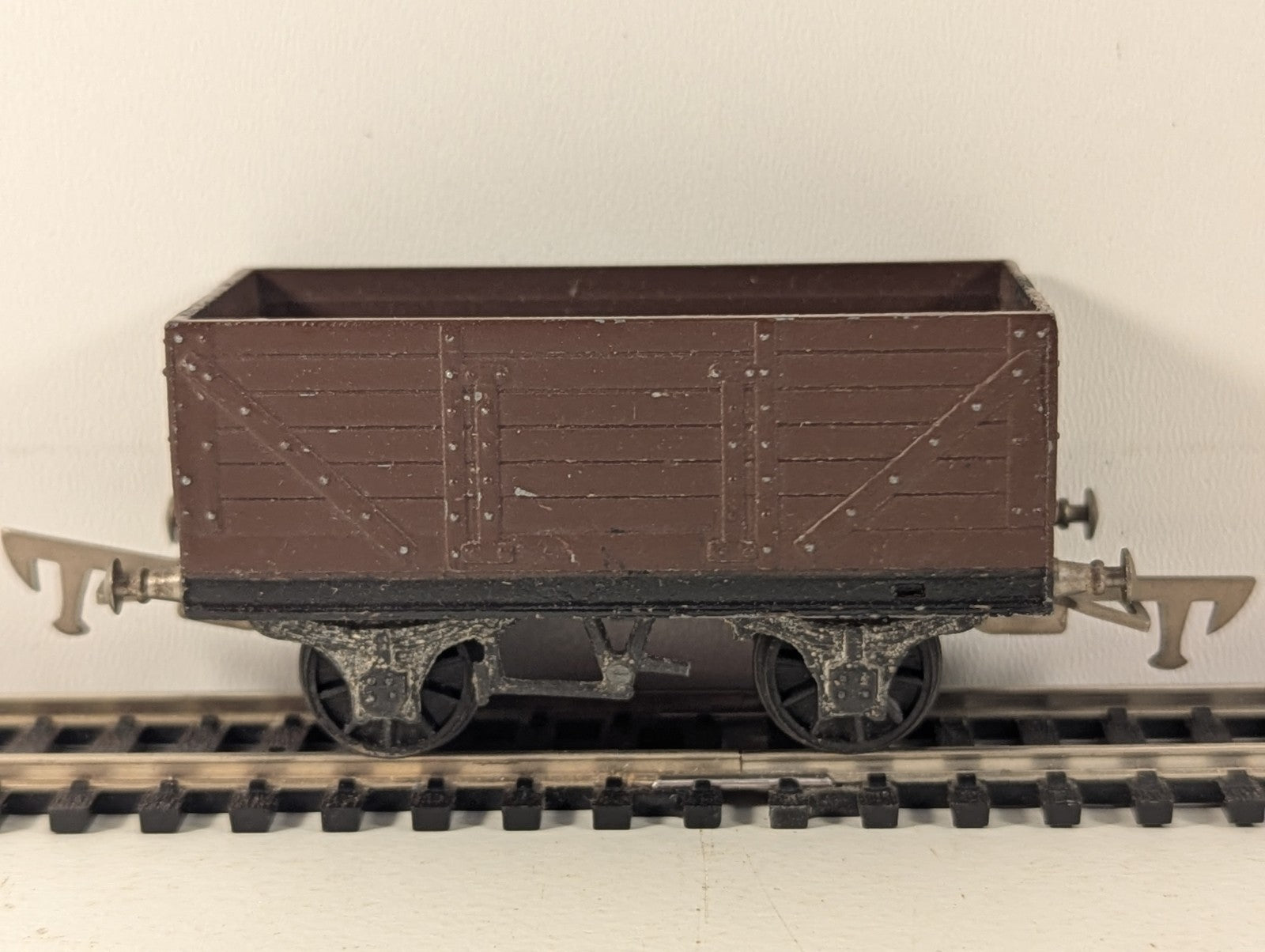 Graham Farish 5 Plank Wagon BR Brown