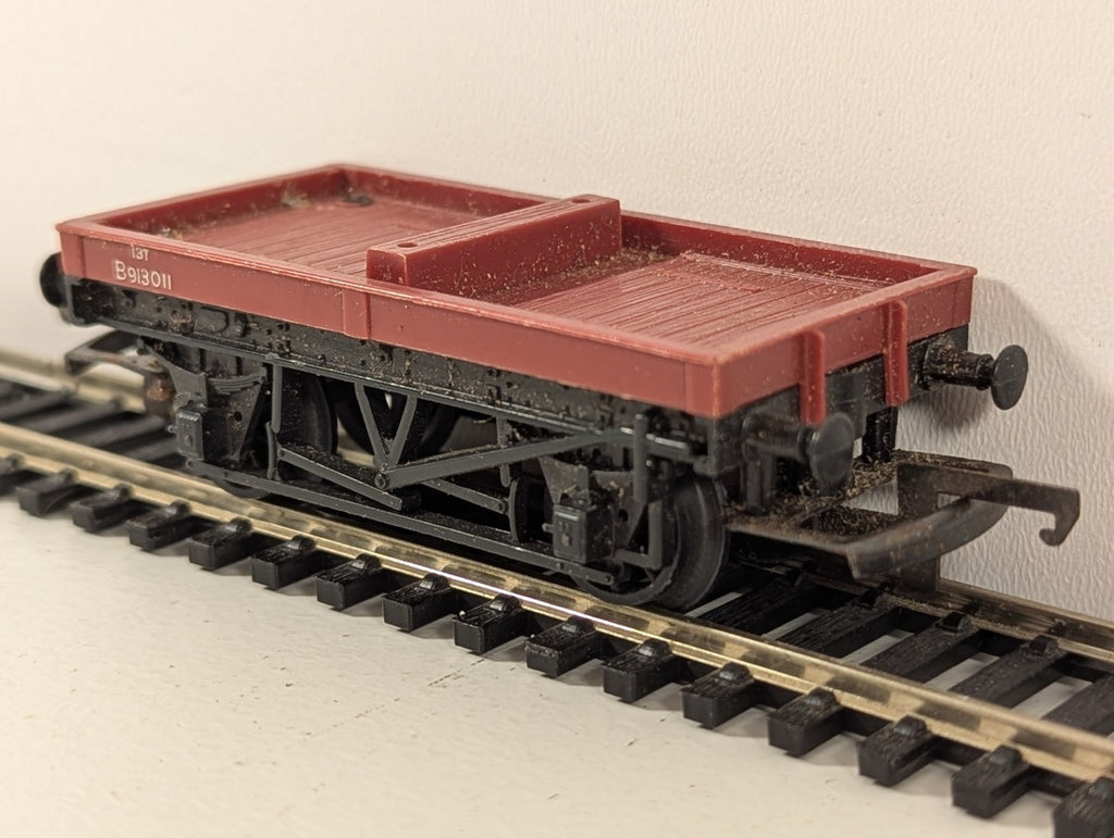 Tri-ang Railways OO Gauge BR Bolster Wagon B913011