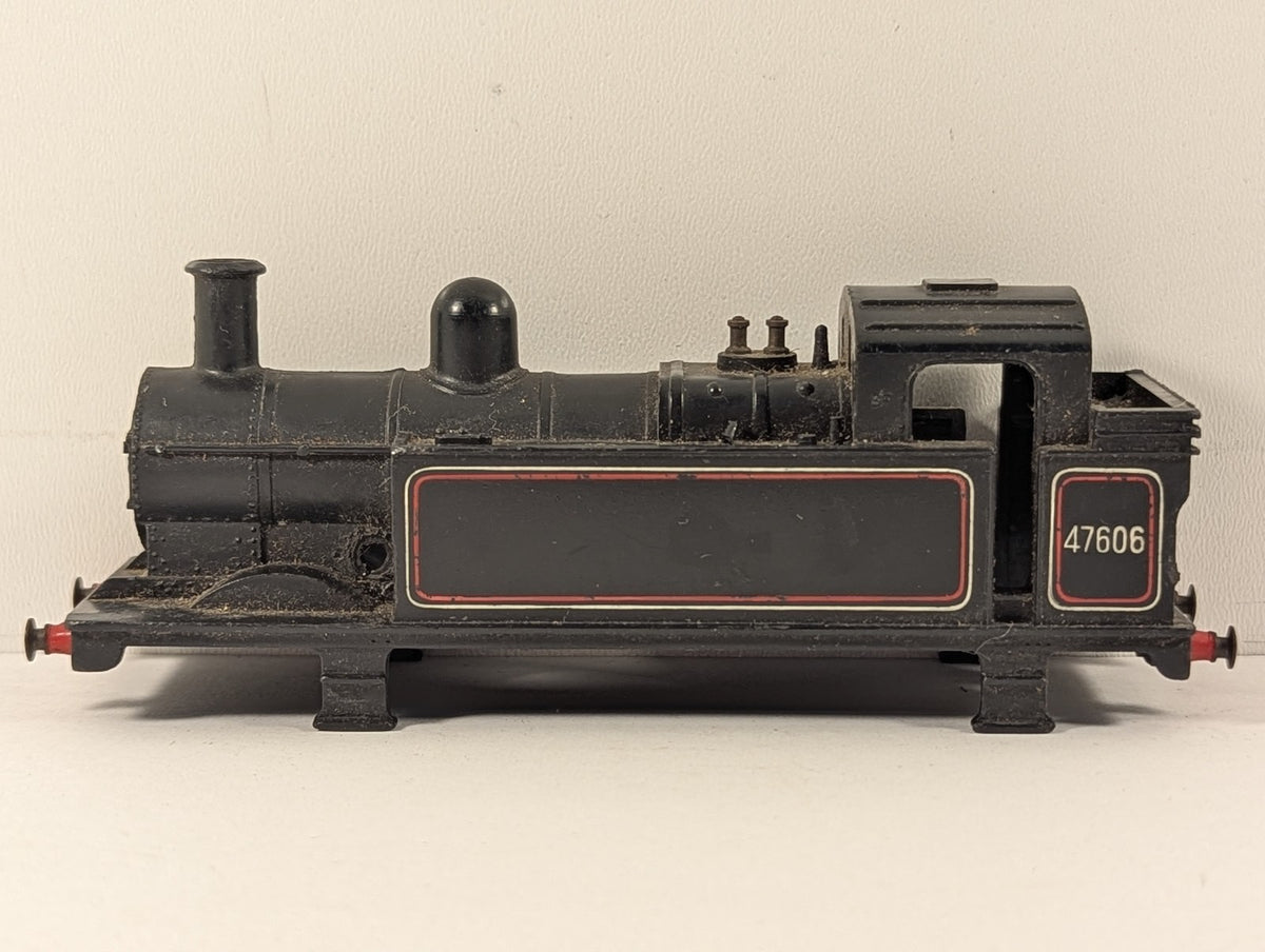 Tri-ang OO Gauge Class 3F Jinty 0-6-0T Locomotive Body 47606 BR Lined Black R52