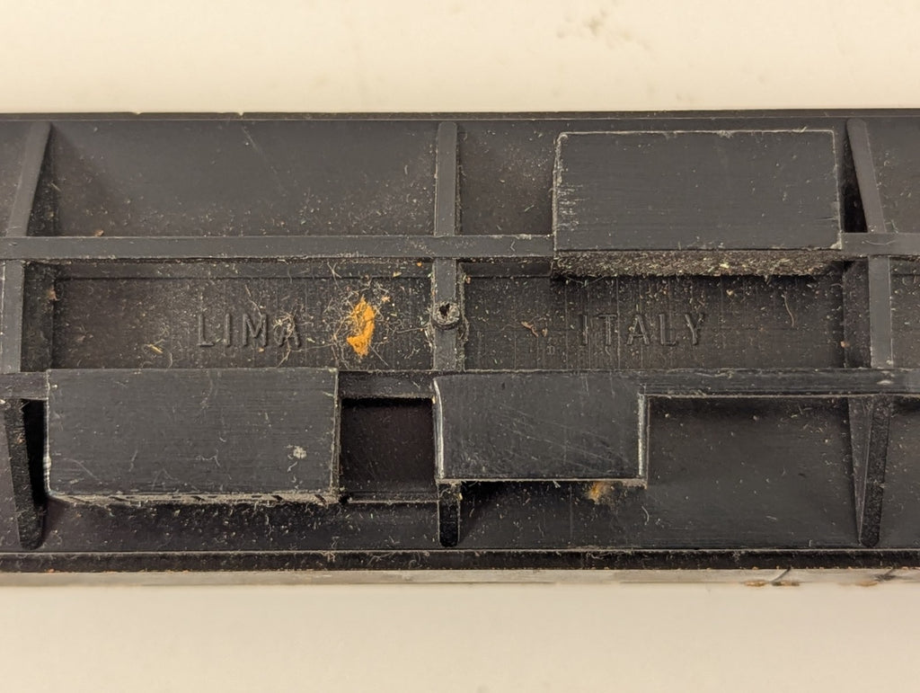 Lima OO Gauge GWR Mk1 Corridor Composite Coach