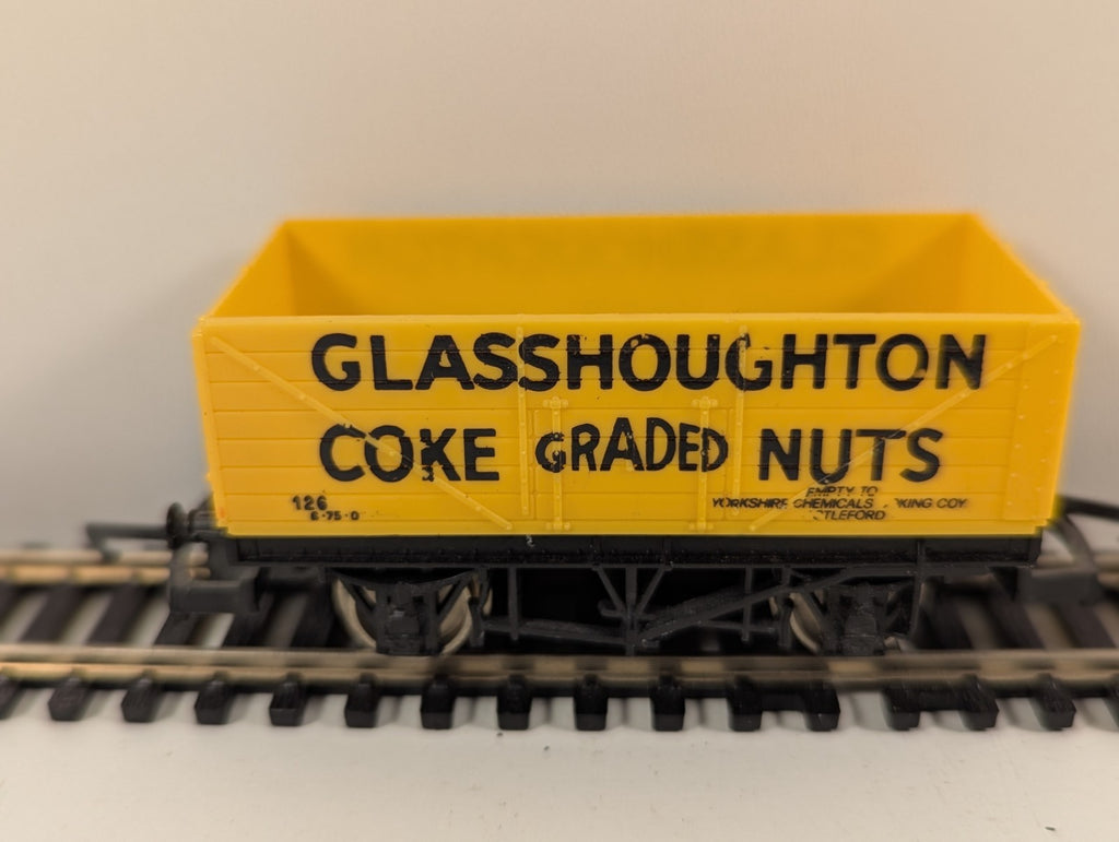 Lima 305612 7 Plank Open Wagon - Glasshoughton Coke Nuts