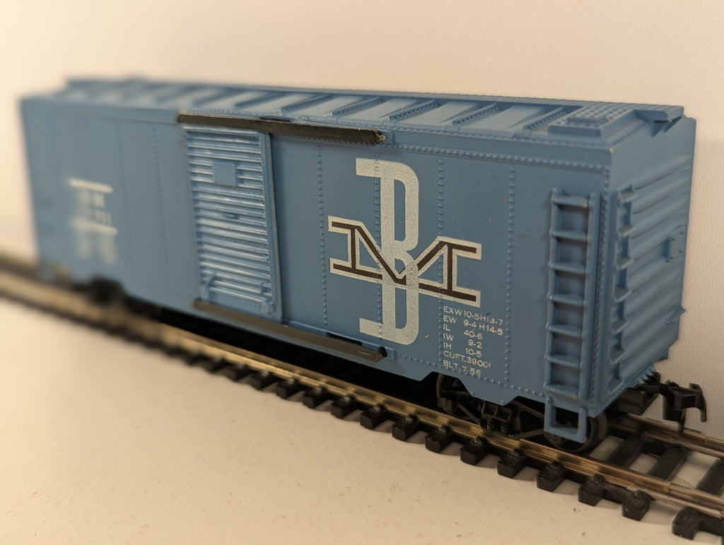 Tyco HO Gauge Boston & Maine 77711 Sliding Door Boxcar