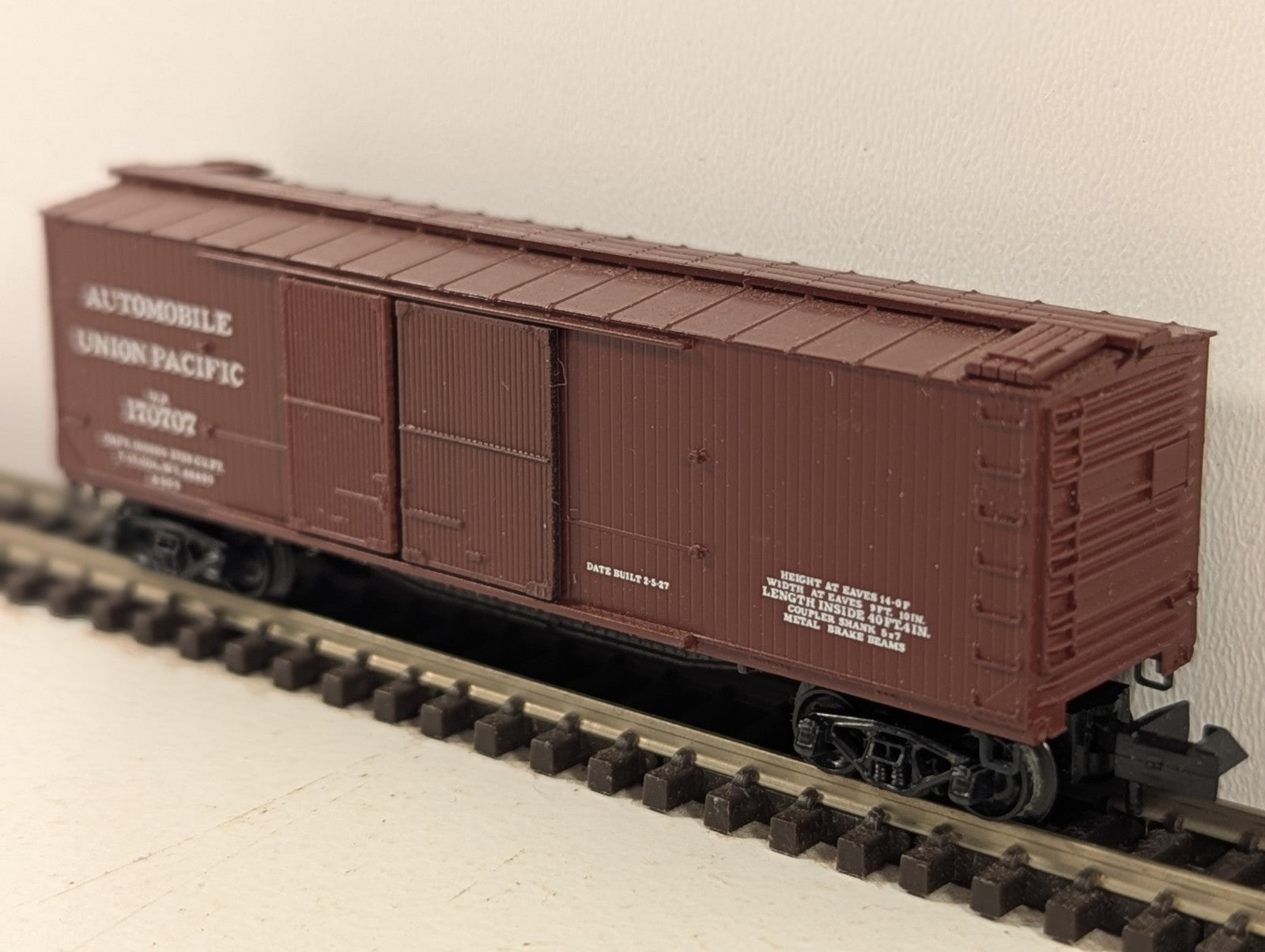 Micro-Trains N Gauge Union Pacific 40ft Standard Single Door Boxcar - Boxed