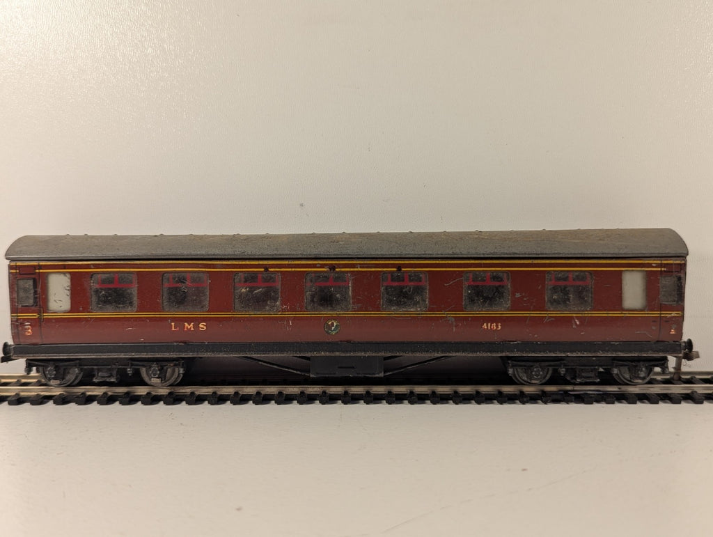 Hornby Dublo 4183 LMS Tinplate Coach OO Gauge