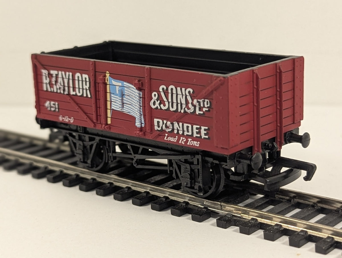 Bachmann OO Gauge 7 Plank Open Wagon R. Taylor & Sons Ltd 451