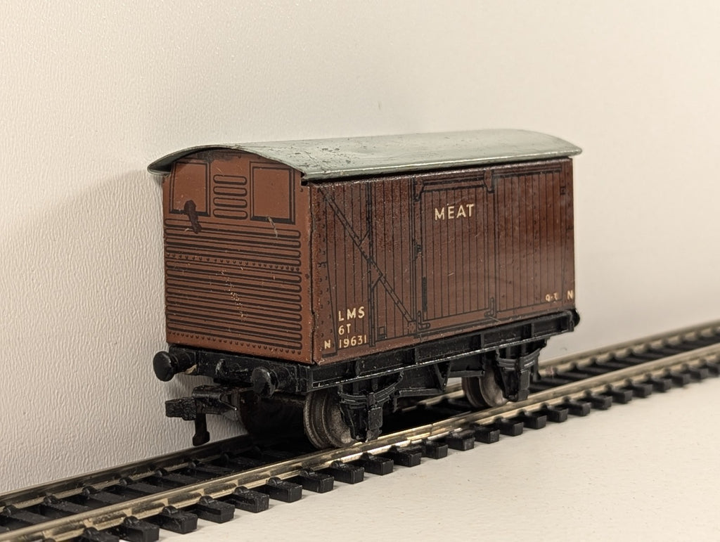 Hornby Dublo 32065 OO Gauge BR Brown D1 Meat Van - Boxed