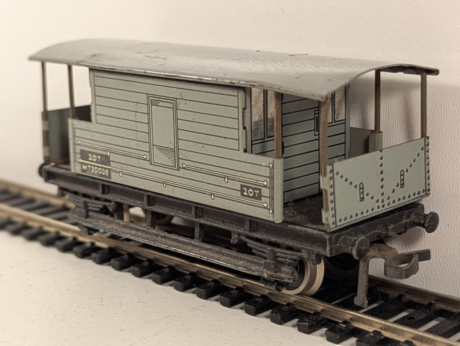 Hornby Dublo 20 Ton Brake Van M730026 OO Gauge