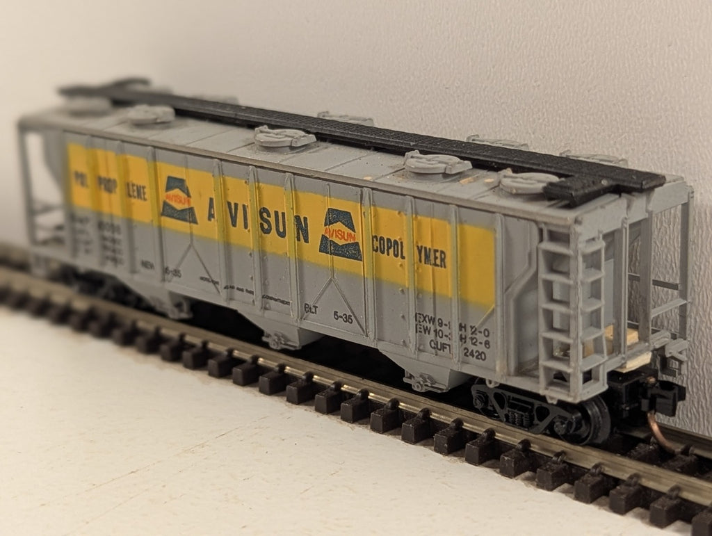 Bachmann N Gauge Avisun 47ft Covered Hopper