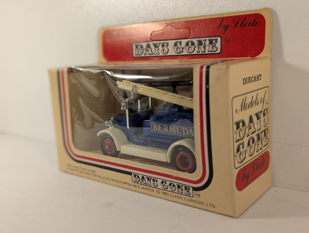 Lledo Days Gone 1934 Dennis Fire Engine Die-cast Vehicle Bermuda Fire Dept 12