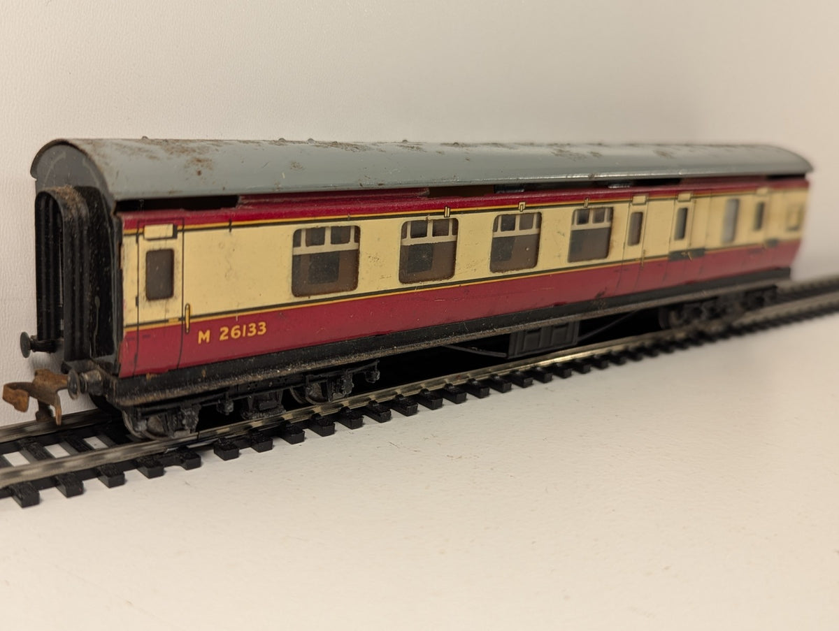 Hornby Dublo OO Gauge Tinplate Brake Coach “Blood and Custard”