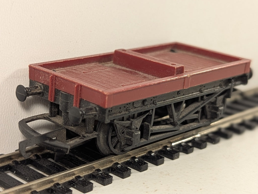 Tri-ang R17 Bolster Wagon OO Gauge