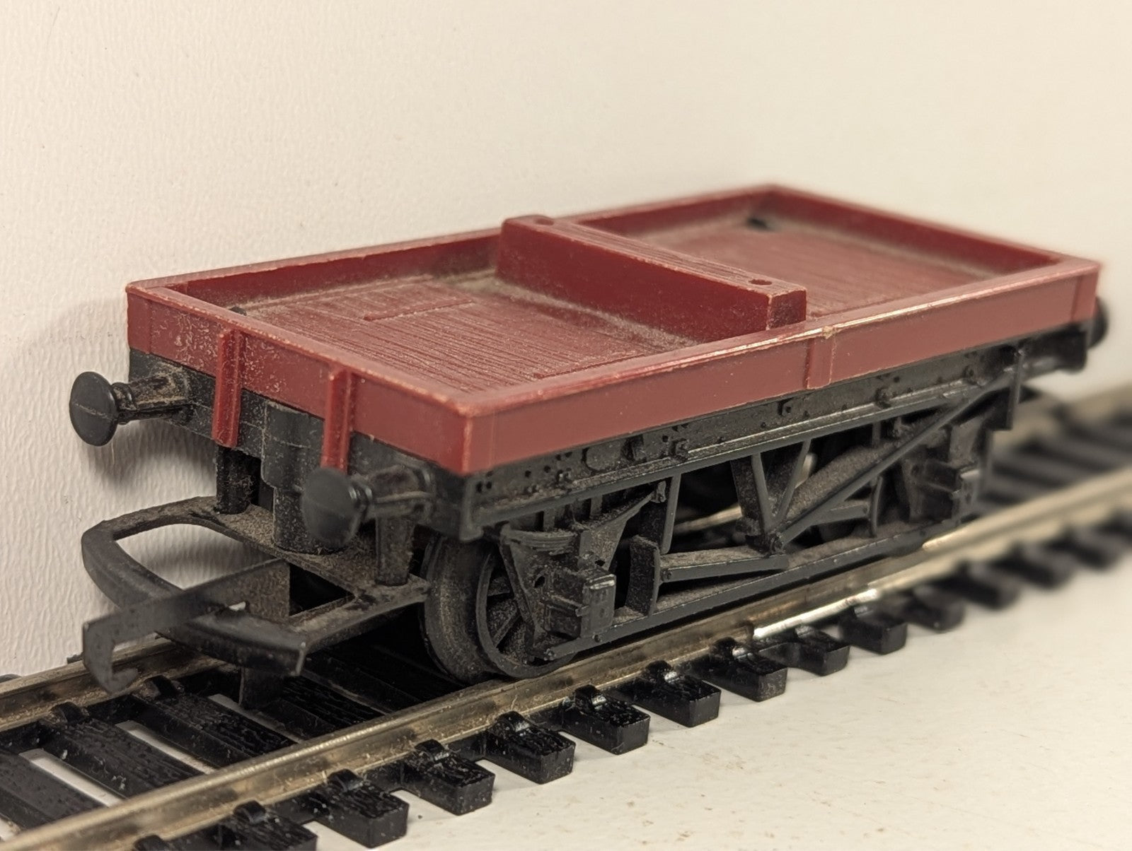 Tri-ang R17 Bolster Wagon OO Gauge