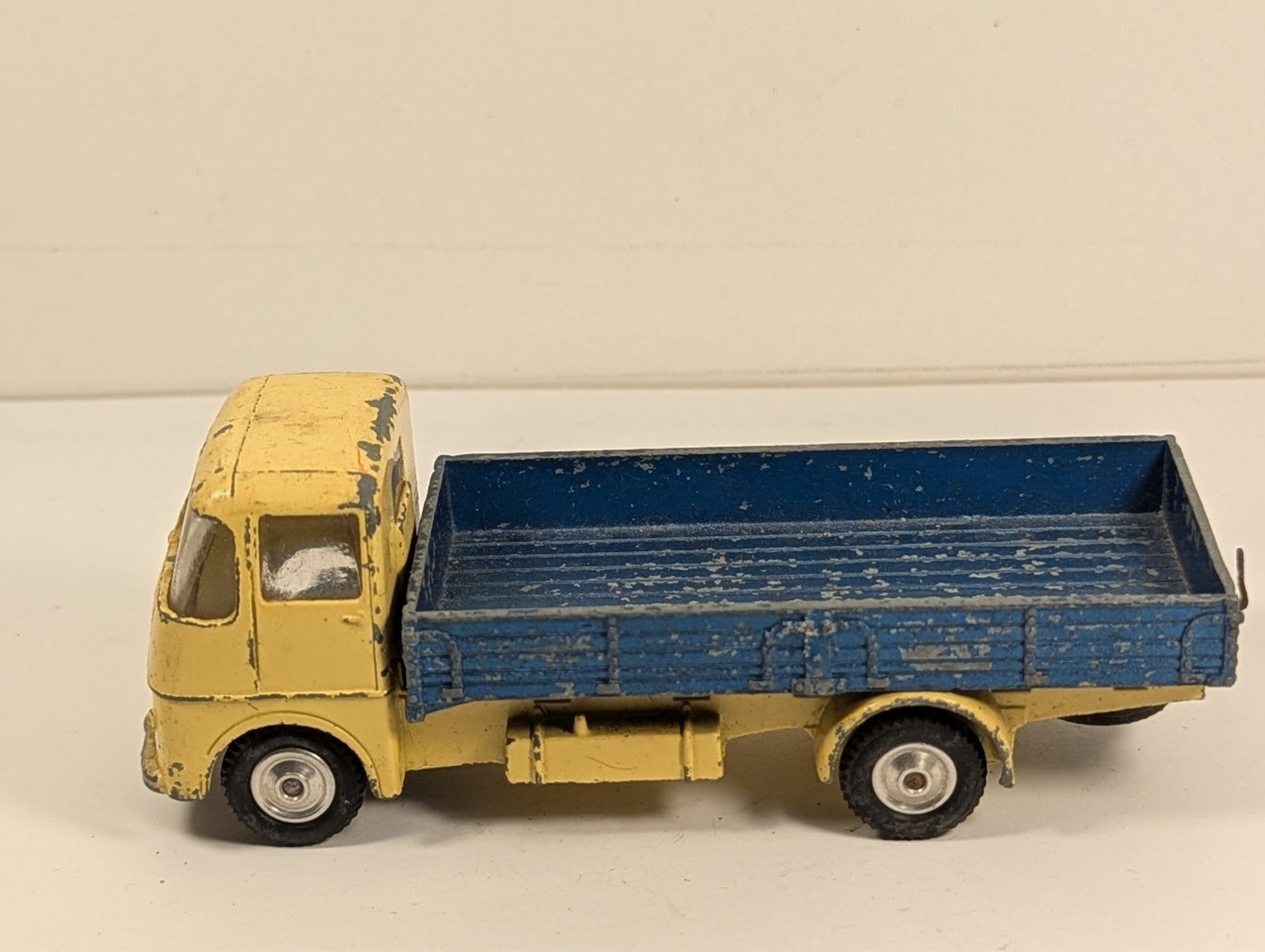 Corgi Toys 456 ERF Model 44G Dropside Lorry 1:43 Scale