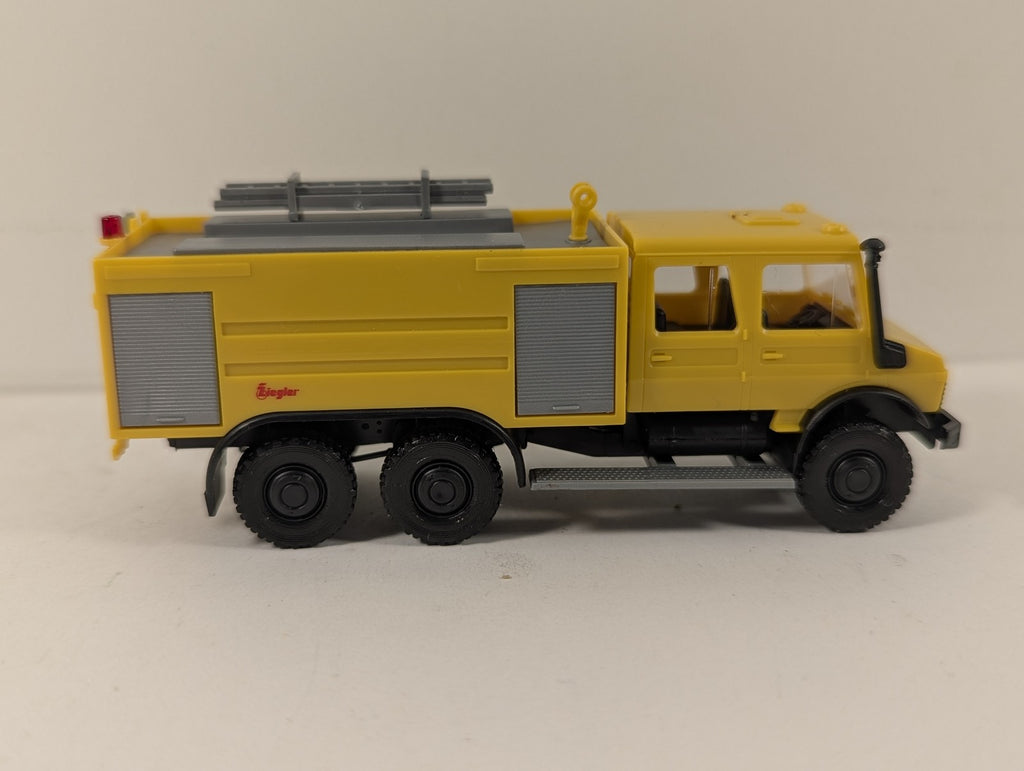 Roco HO Scale DB AG Kbs Stake Wagon with Unimog Ziegler Fire Engine