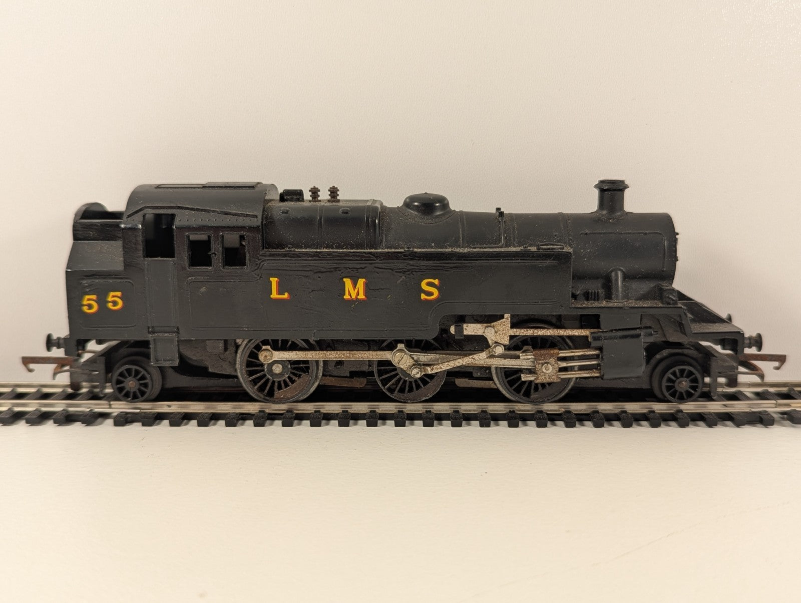 Tri-ang R59 OO Gauge LMS 3MT 2-6-2T – Repainted LMS Black – No. 55