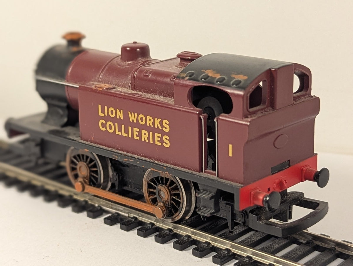 Hornby R2452 OO Gauge Class D 0-4-0T No. 1 Lion Works Collierie – Repainted part