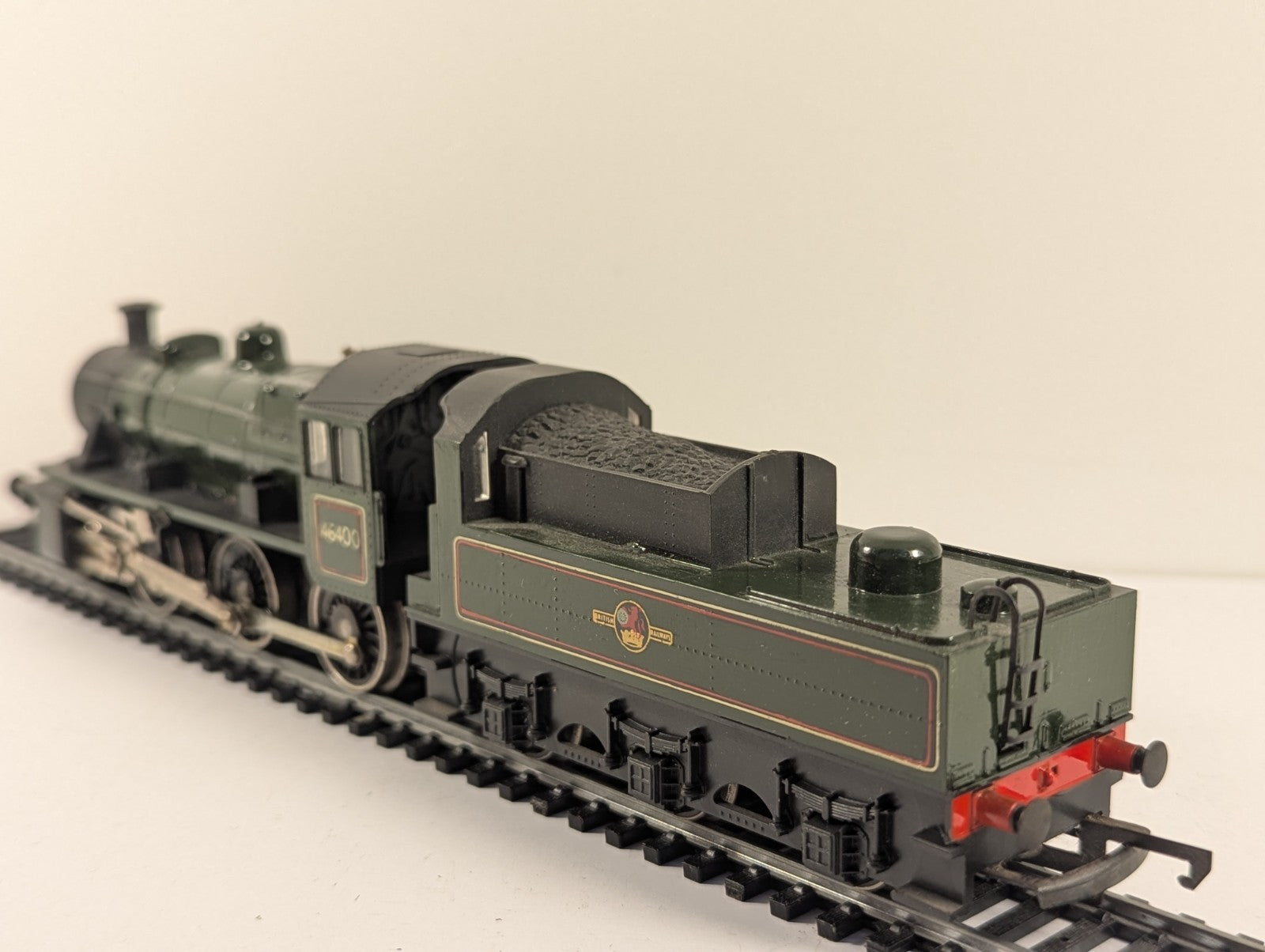 Hornby Railways OO Gauge Ivatt Class 2 2-6-0 Poor Runner Boxed