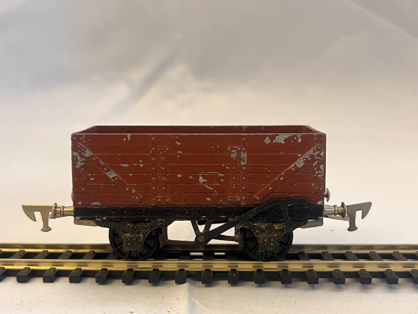 Graham Farish Plain Brown Ore/Coal Wagon