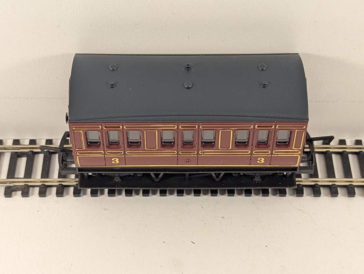 Hornby OO Gauge LMS 4-Wheel Composite Coach Passenger Coach 12 LMS Maroon R339