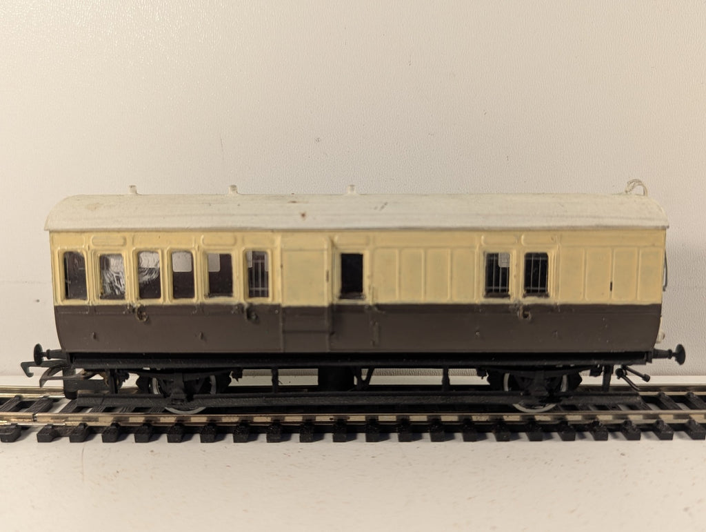 Ratio OO Gauge GWR 4-Wheel Brake Third Coach Coaches GWR Chocolate and Cream 610