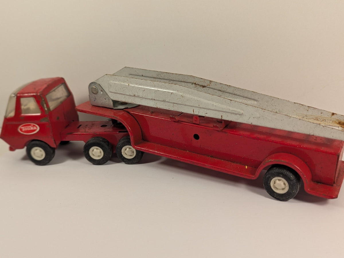 Tonka Pressed Steel Miniature Aerial Ladder Fire Truck
