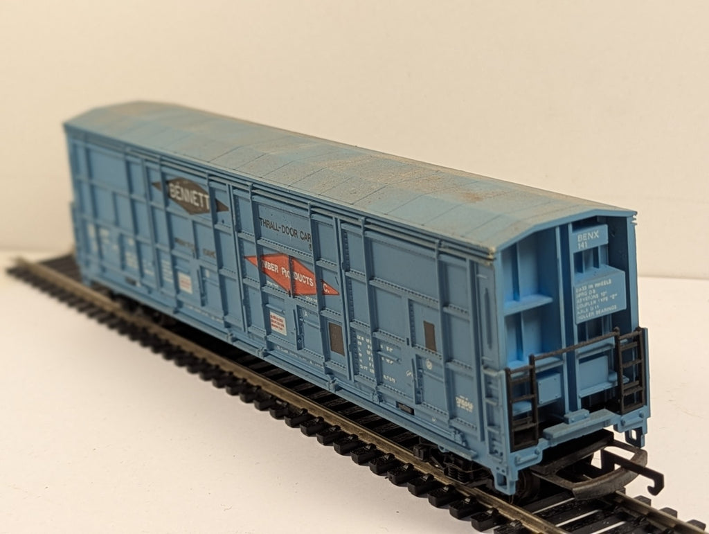 Life-Like Trains HO Gauge 50ft Thrall Door Box Car - Boxed