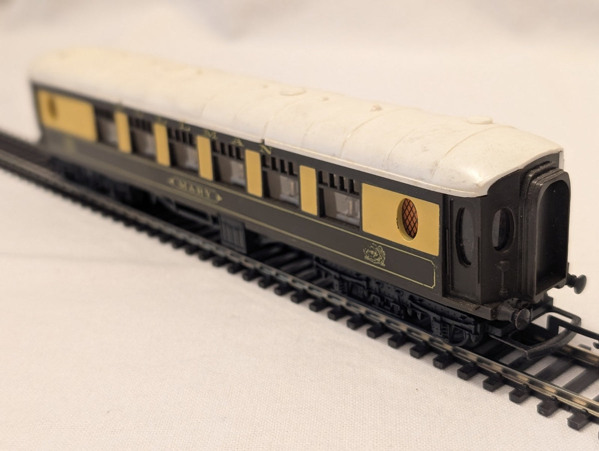 Tri-ang R228 OO Gauge Pullman Parlour Coach “Mary”