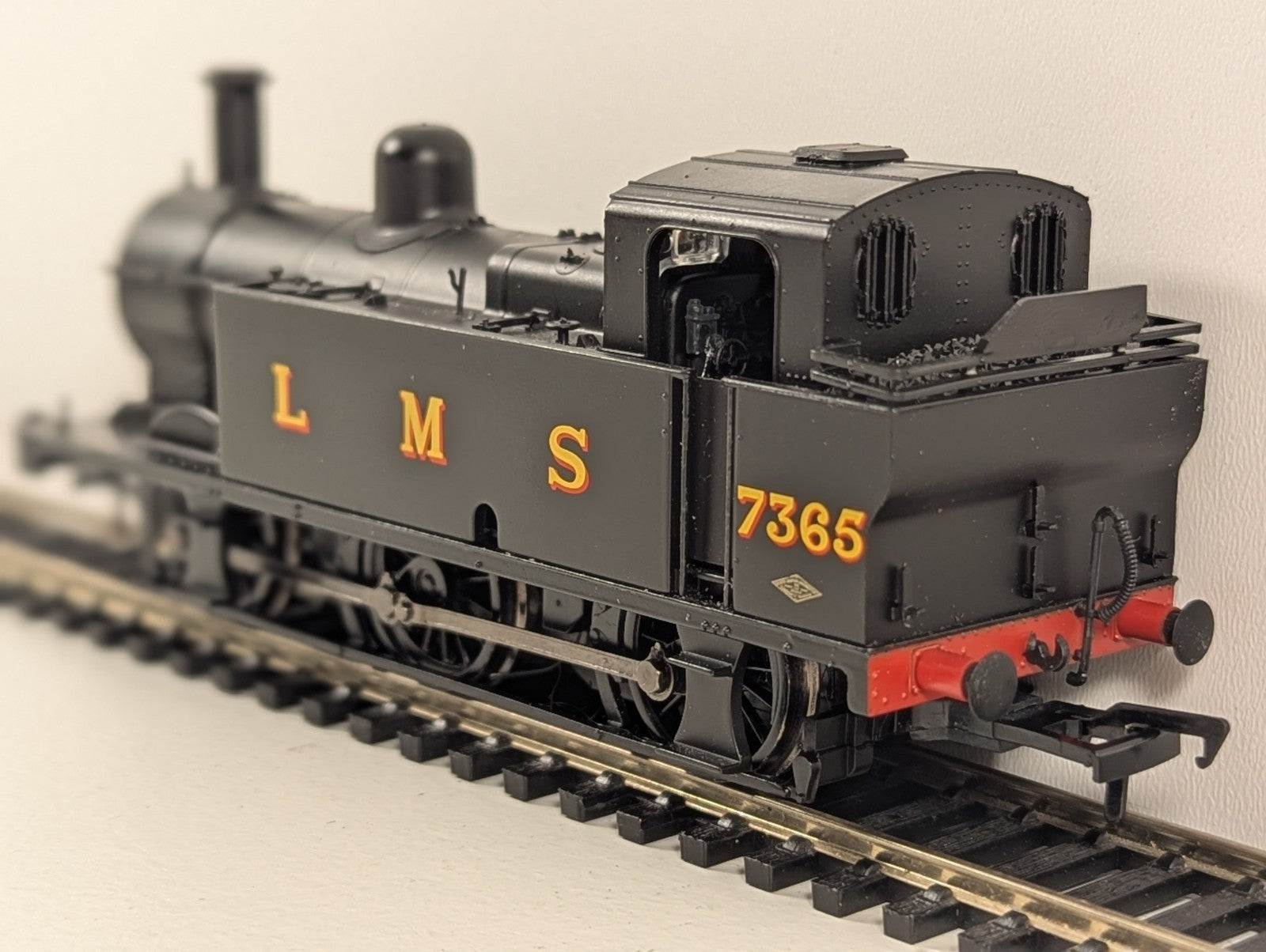 Bachmann 32-227DS Class 3F “Jinty” 0-6-0T 7365 LMS Black – DCC Sound Removed