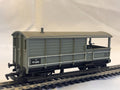 Mainline OO Gauge 20T Toad Brake Van Grey