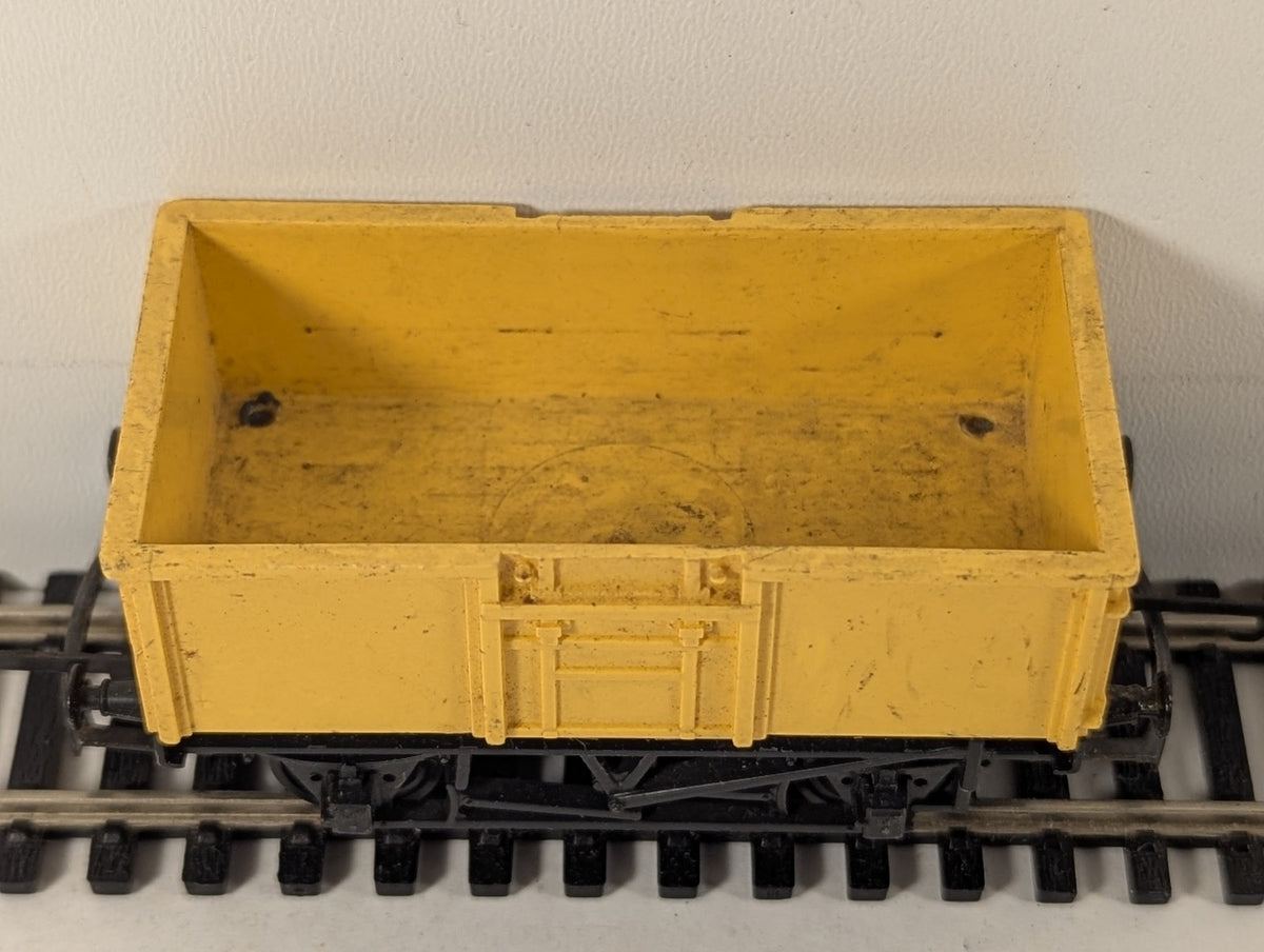 Tri-ang OO Gauge 7-Plank Open Wagon Goods Wagon Yellow