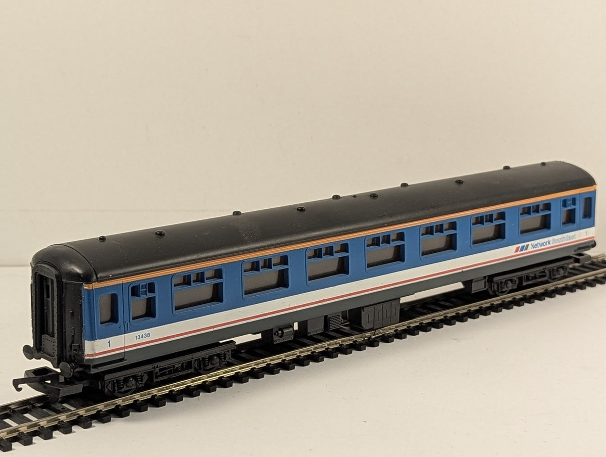 Lima OO Gauge BR Mark 1 Corridor First Coach Passenger Coach 13438