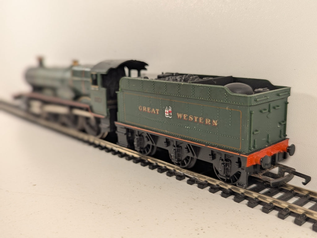 Hornby OO Gauge GWR Class 4900 Hall Class 'Kneller Hall' Locomotive