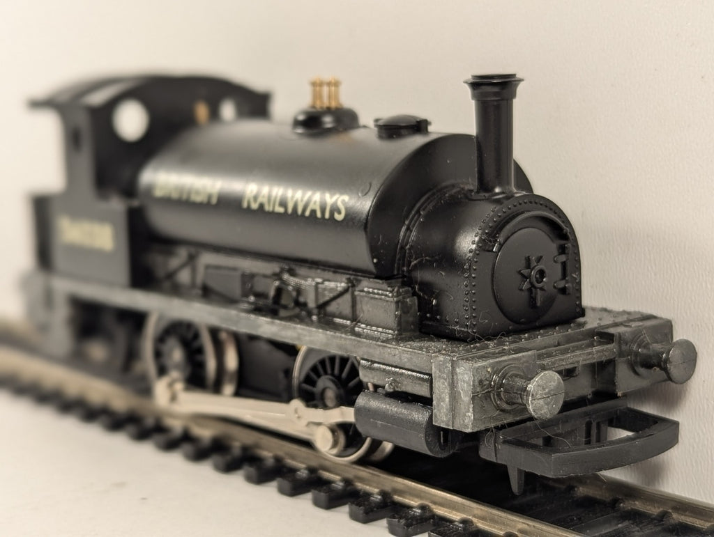 Hornby OO Gauge Class 101 Holden 0-4-0T Steam Locomotive 56038 BR Black R2439