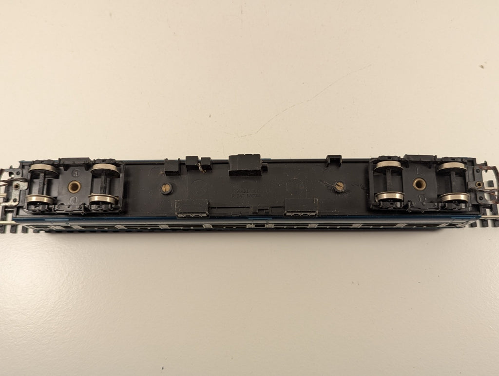 Tri-ang Hornby OO Gauge BR Mk2 InterCity Coach M5120