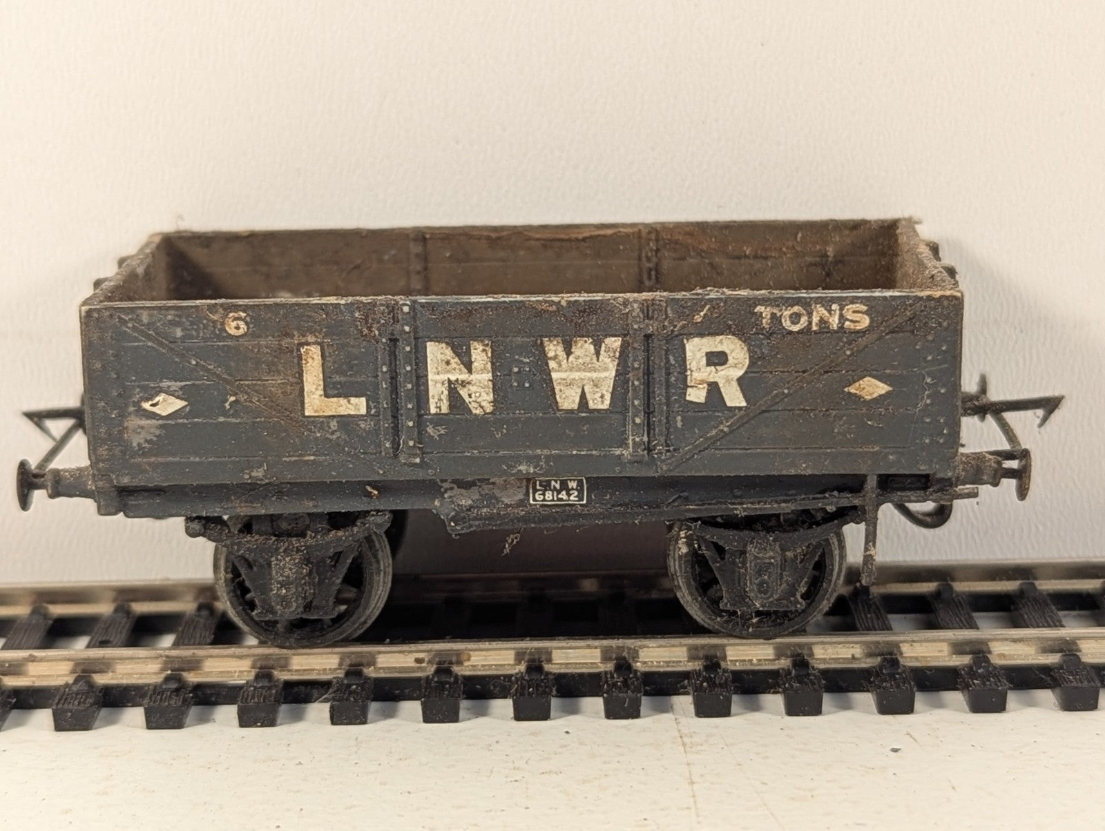 Kit Built OO Gauge LNWR 5-Plank 6-Ton Open Wagon Goods Wagon 68142 LNWR