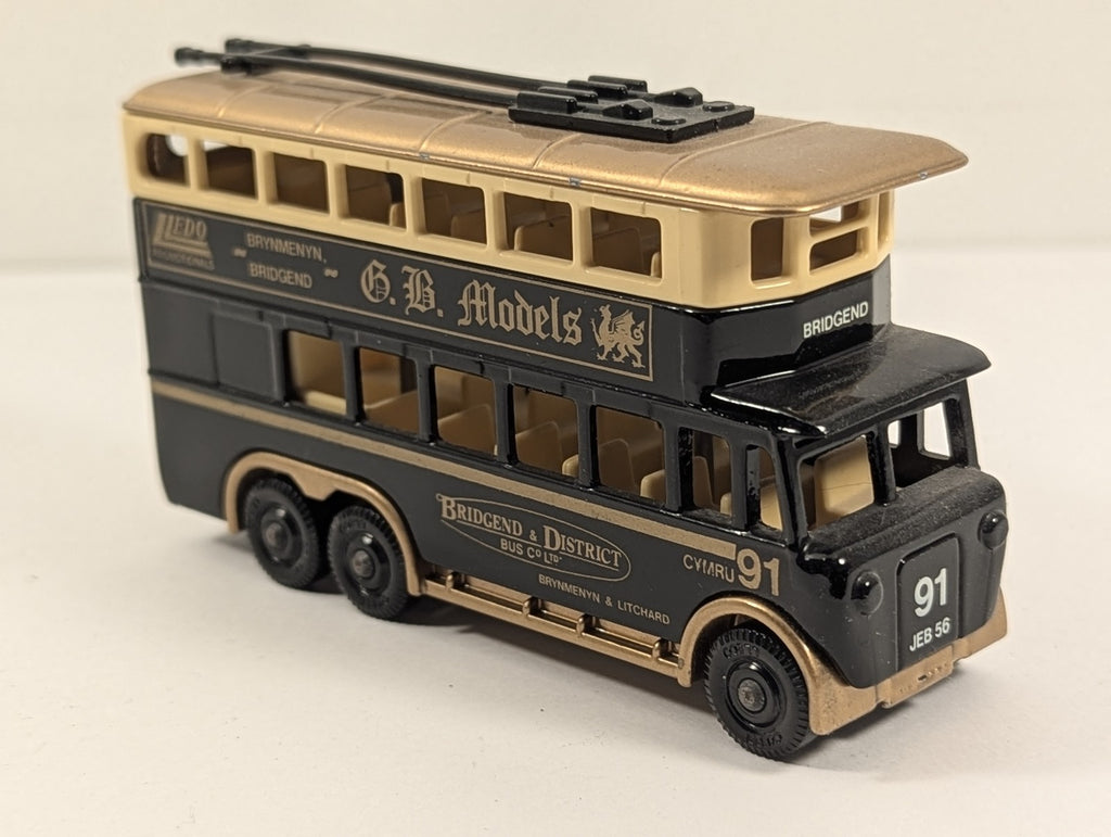 Lledo 3-Axle Trolleybus Die-cast Model Trolleybus 91