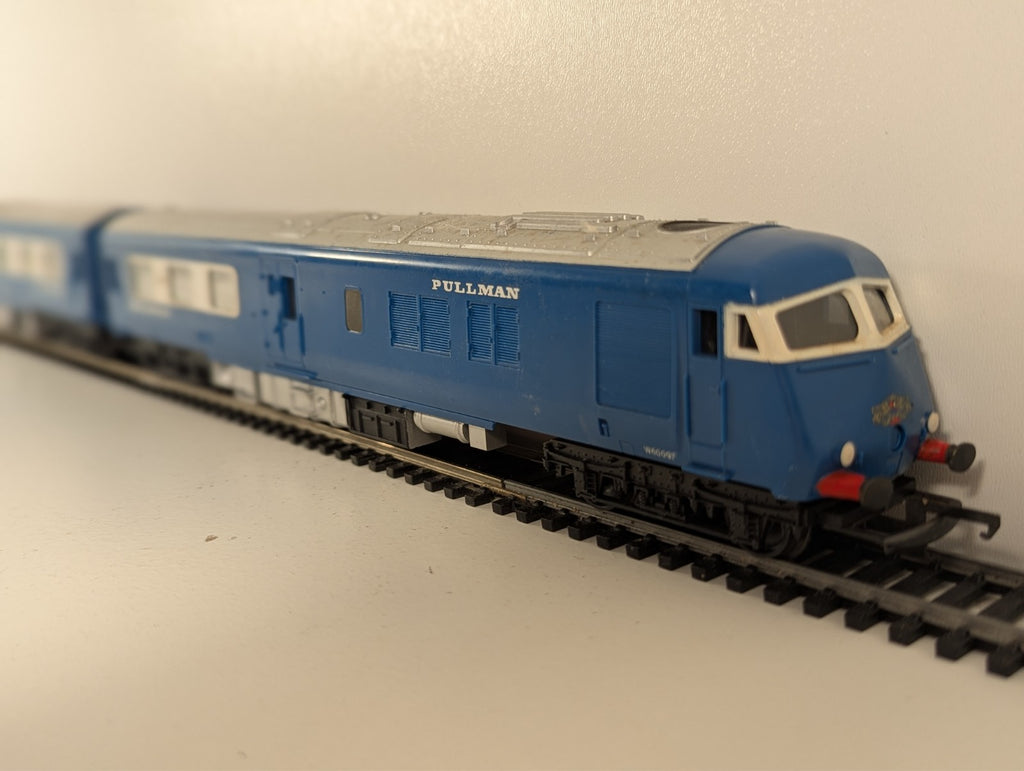 Tri-ang R555/R556 Blue Pullman Train Set OO Gauge