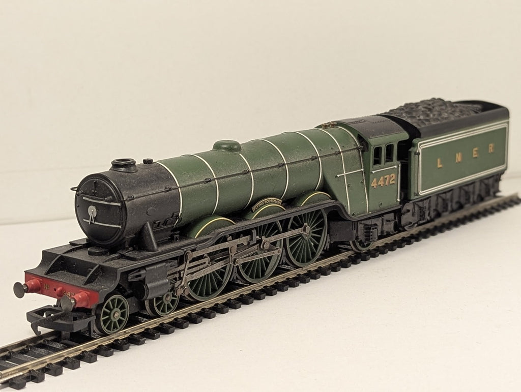 Hornby OO Gauge Class A1 4472 'Flying Scotsman' Steam Locomotive LNER Green