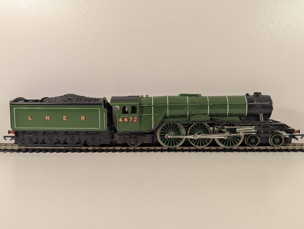 Hornby R851 LNER Class A3 'Flying Scotsman' 4-6-2 Steam Locomotive - LNER Green