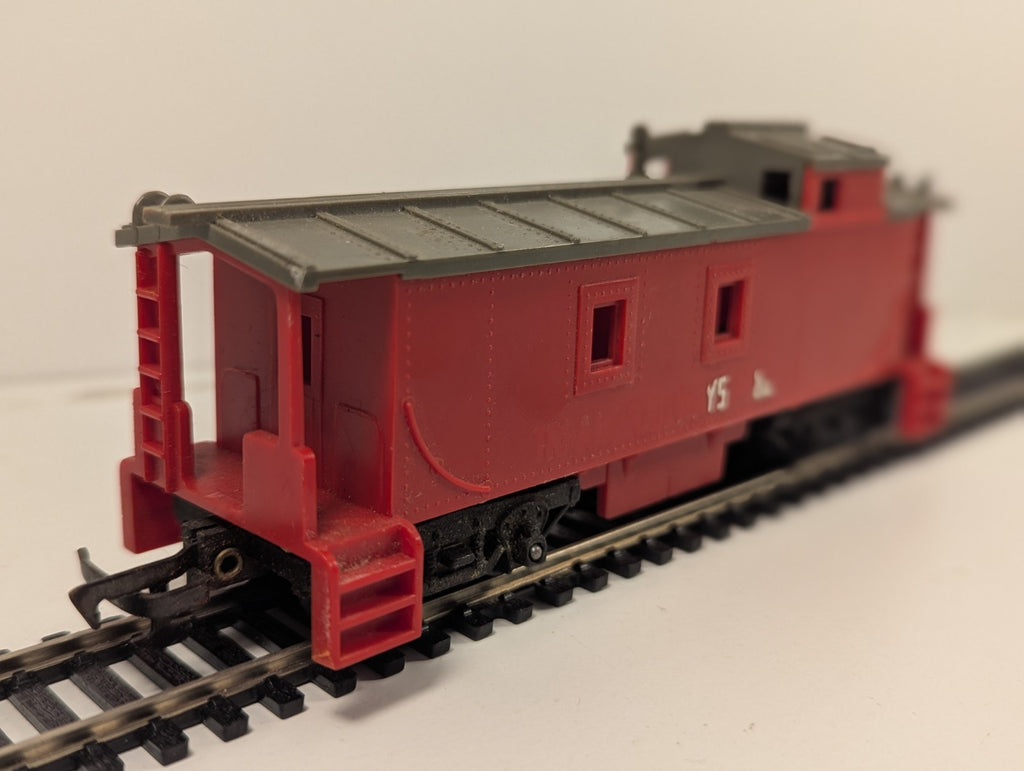 Tri-ang Hornby R115 OO/HO Scale Red Caboose