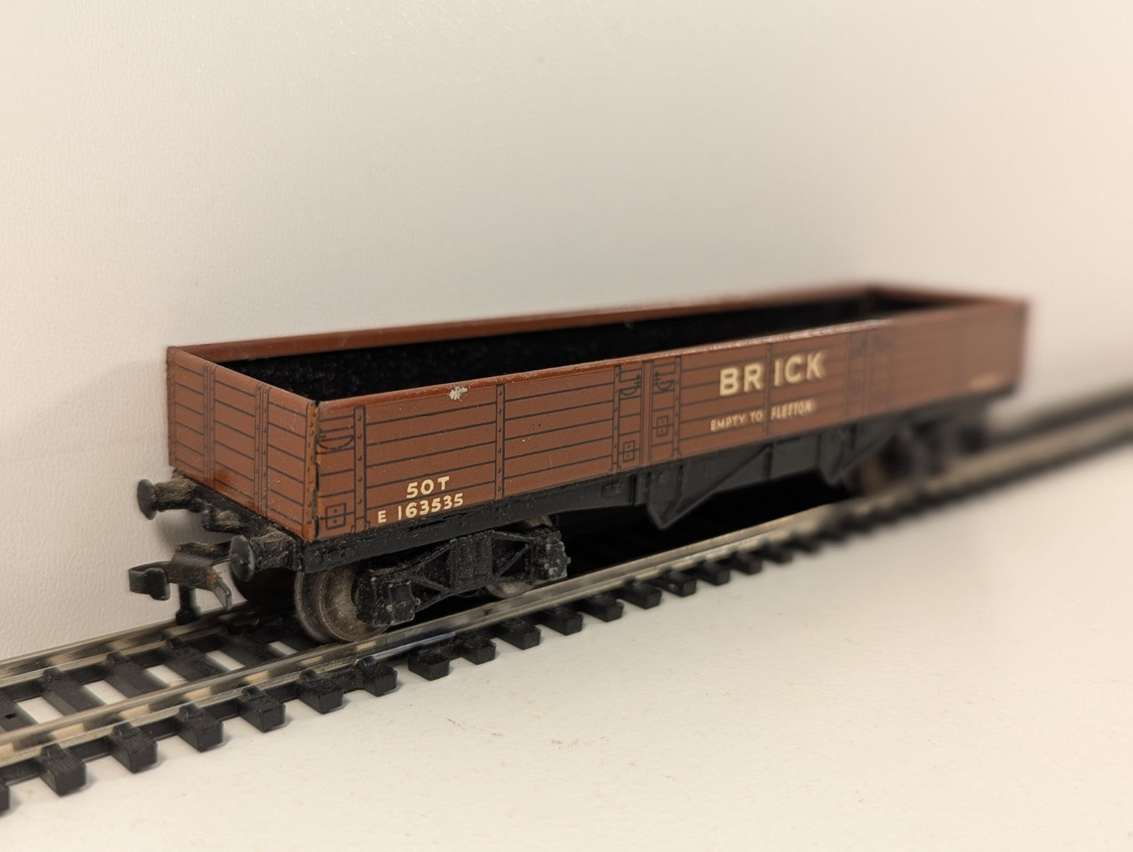 Hornby Dublo 32050 OO Gauge High Capacity Bogie Brick Wagon - Boxed