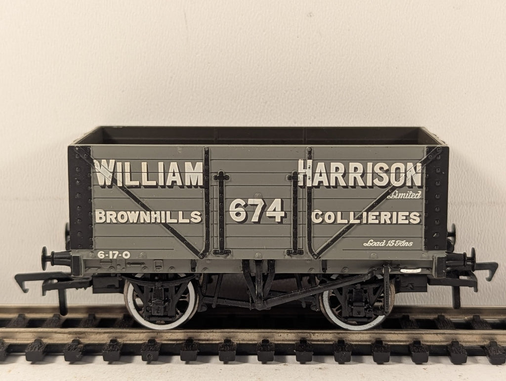 Bachmann OO Gauge 15 Ton Slope Sided Wagon Goods Wagon 674
