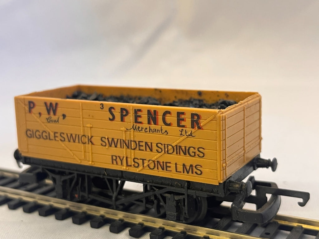 Lima OO Gauge P.W. Spencer 7 Plank Open Wagon