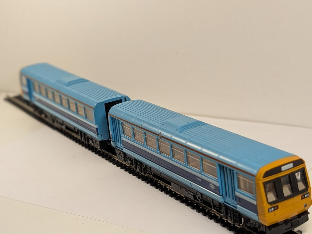 Hornby R867 BR Class 142 Twin Railbus OO Gauge - Needs Attention