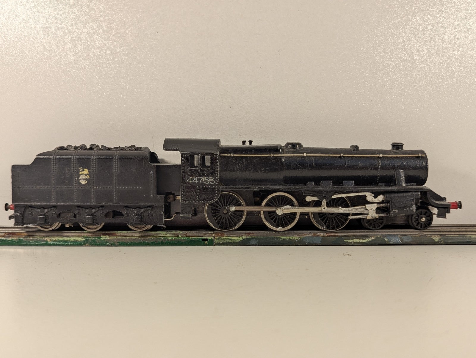 Graham Farish OO Gauge Class 5 Steam Locomotive 44753 BR Black Non-runner