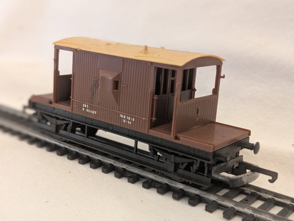 Lima 305620W OO Gauge BR 20T Brake Van B954521
