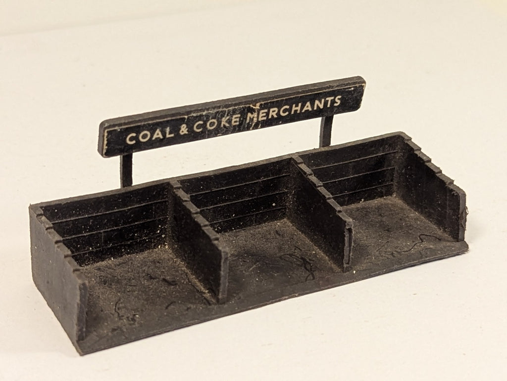 Peco LK-3 OO Gauge Coal Staithes Kit